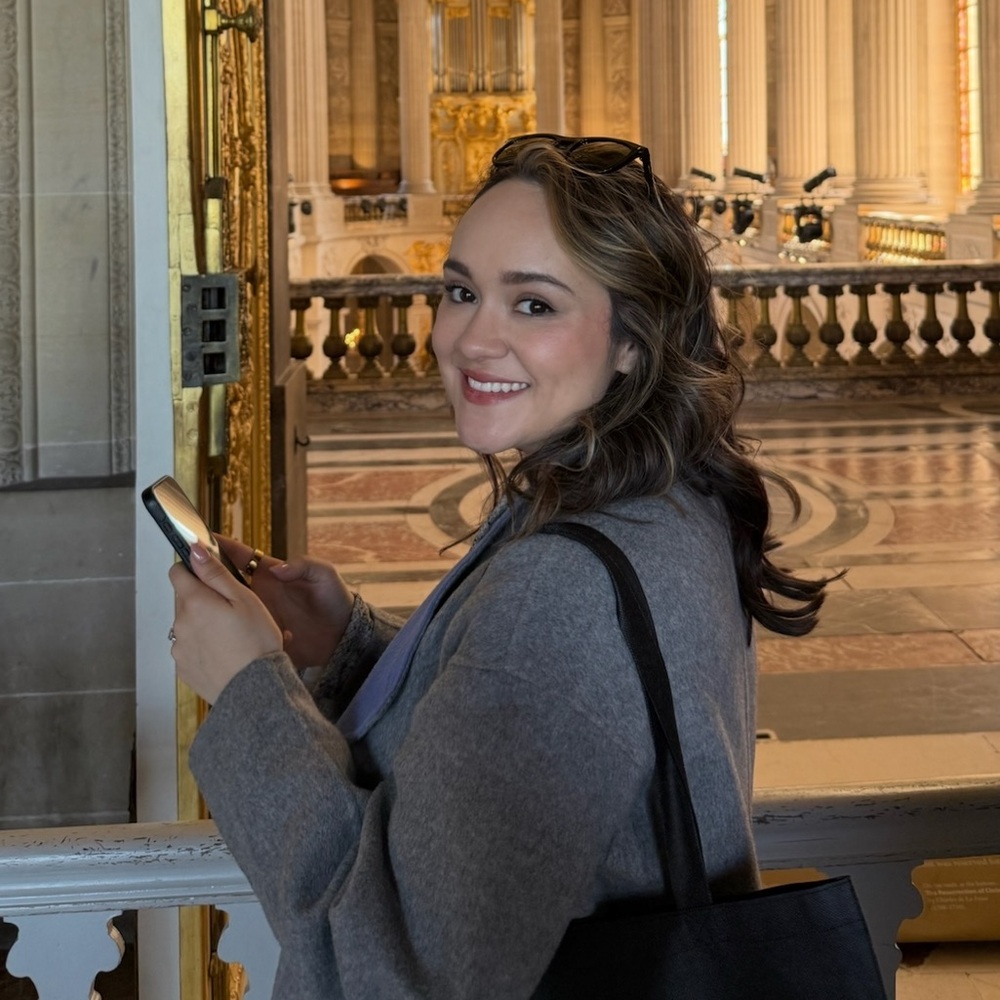 Meet your Posher, Dee